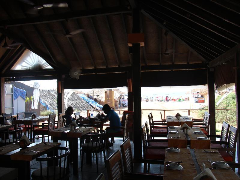 360° Beach Retreat Candolim Exterior photo